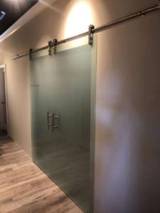 BD04 - Barn Double Door Frosted Glass (2)