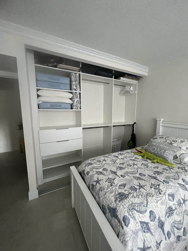 Reach-In Closet Systems & Smart Storage Solutions | Decoclosets Miami
