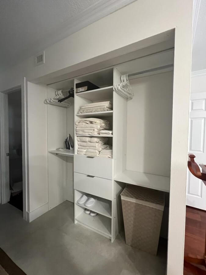 Reach-In Closet Systems & Smart Storage Solutions | Decoclosets Miami