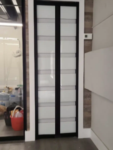 ACBF-02 – AC Bifold Door – White Glass – Black Frame