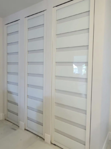 ACPD-08- AC Pivot Door – White Glass – White Frame